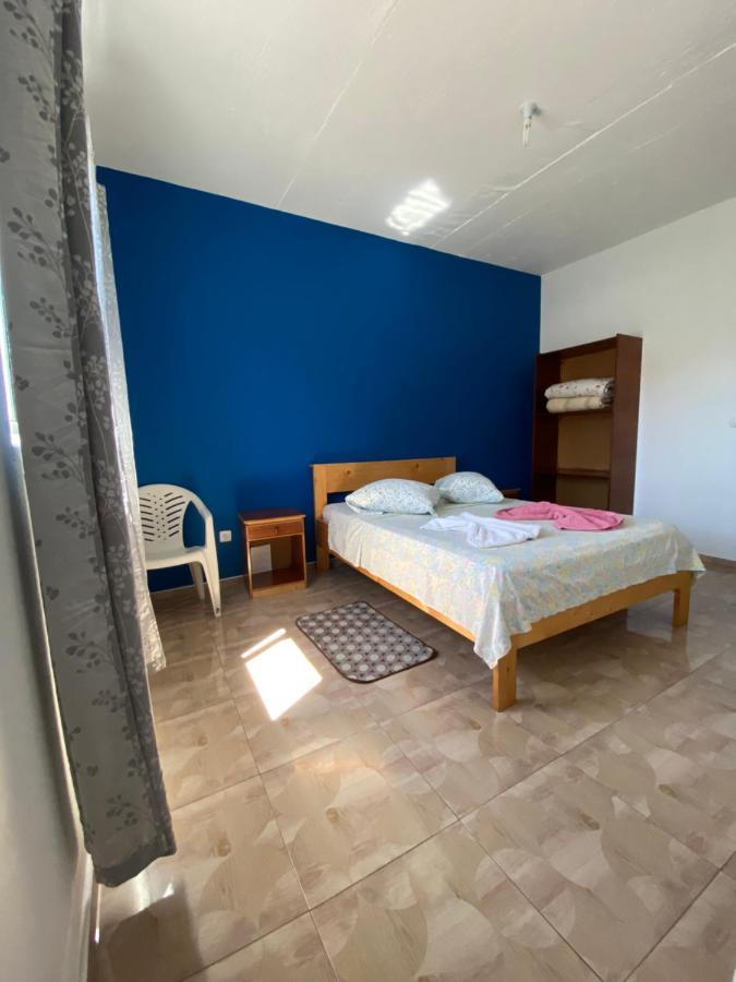 Casa Ze & Sonia Bed & Breakfast Portela ภายนอก รูปภาพ