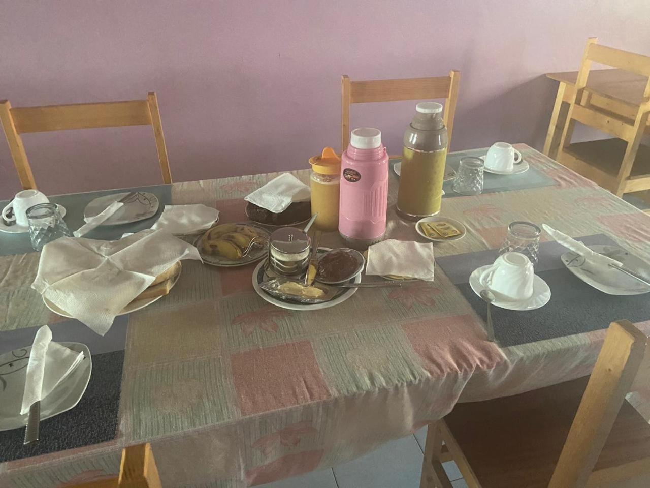 Casa Ze & Sonia Bed & Breakfast Portela ภายนอก รูปภาพ