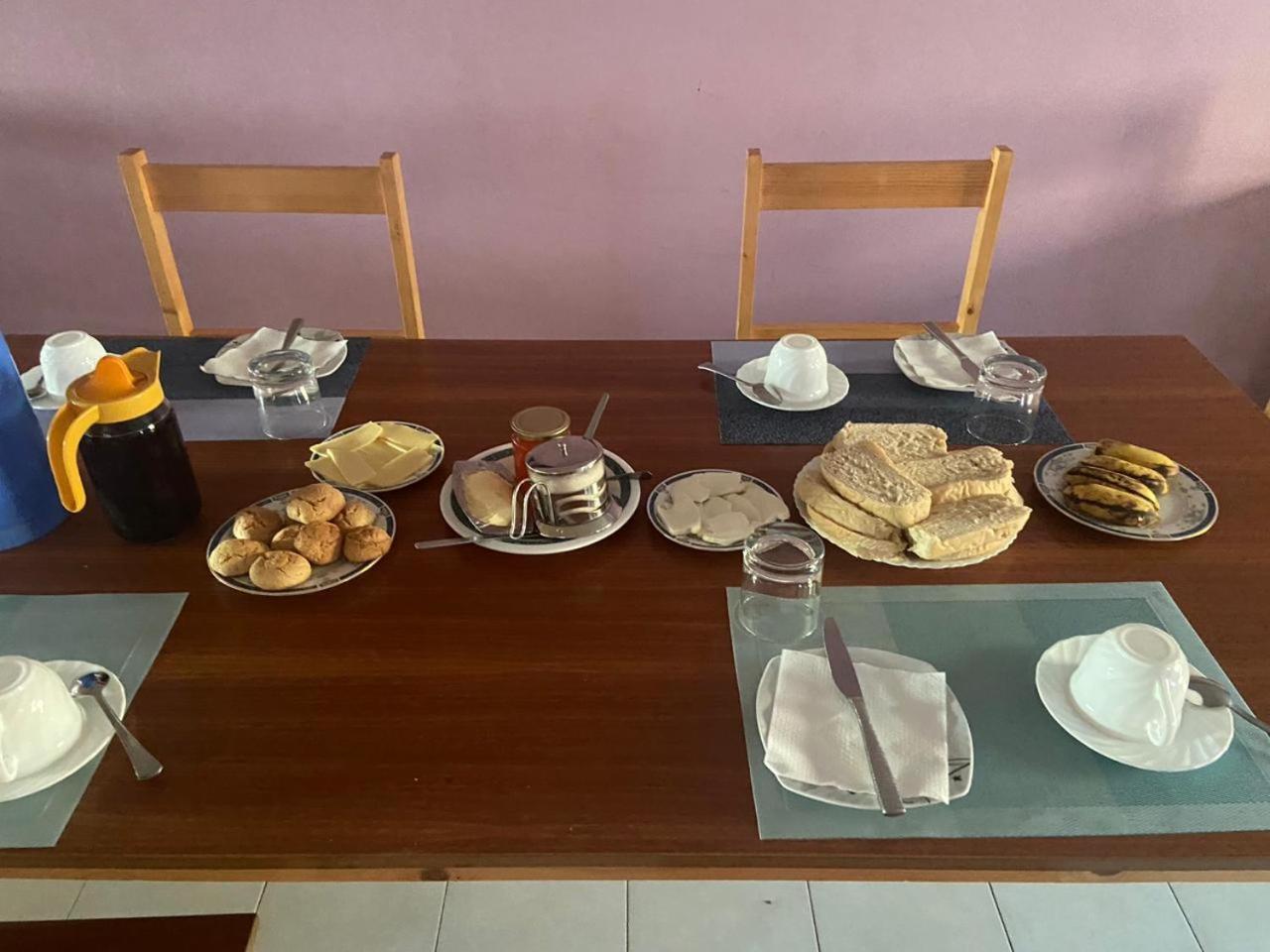 Casa Ze & Sonia Bed & Breakfast Portela ภายนอก รูปภาพ