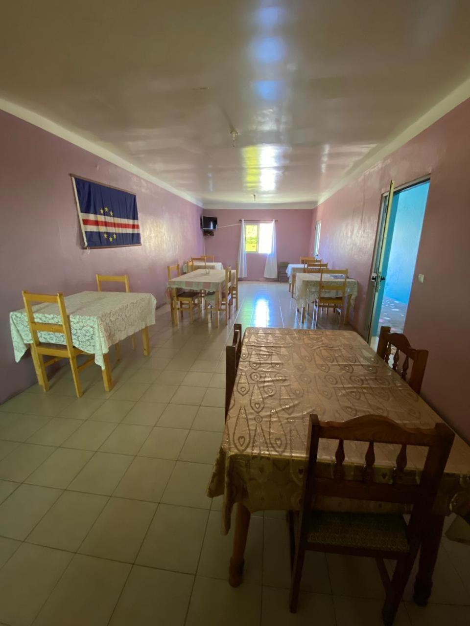 Casa Ze & Sonia Bed & Breakfast Portela ภายนอก รูปภาพ