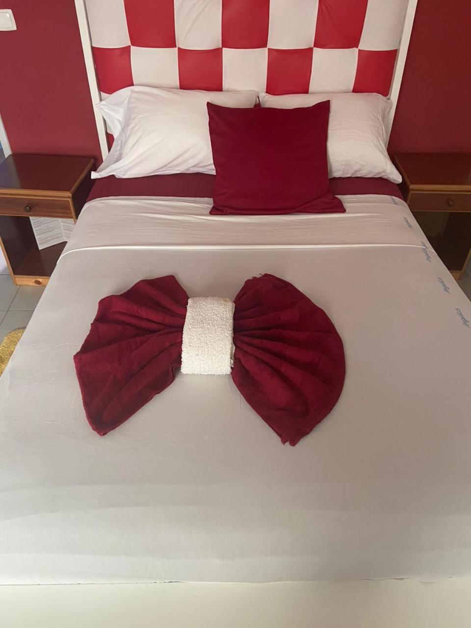 Casa Ze & Sonia Bed & Breakfast Portela ภายนอก รูปภาพ